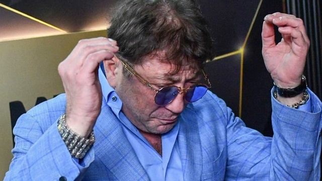 УГОДИЛ В ПСИХУШКУ! Что случилось с известным певцом Григорием Лепсом? смотреть онлайн