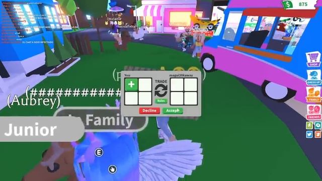 Бабка GRANNY СТАЛА БОМЖОМ в Адопт Ми? Просит питомцев в Roblox Adopt Me смотреть онлайн