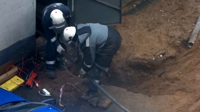 Подключение электричества к "бытовому городку" 24.12.15 г. смотреть онлайн