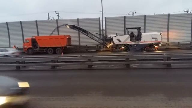 снятие асфальта фрезой смотреть онлайн