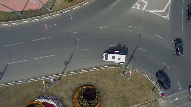 Поздравления с Днем флага летят прямиком из Нижнего Новгорода от команды «ГАЗ» 🇷🇺🇷🇺🇷🇺 смотреть онлайн