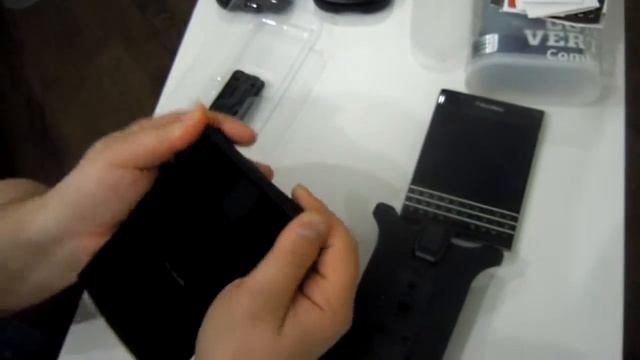 Обзор чехла Seidio CONVERT Combo(Hardshell case Seidio Convert Combo review) для Blackberry Passpor смотреть онлайн