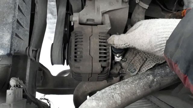 Замена щёток генератора Уровень натяжения ремня генератора на Фольксваген Венто смотреть онлайн