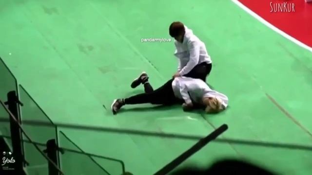 BTS | ШЛЕПАТЬ | БЕДНЫЙ ЧИМИН смотреть онлайн