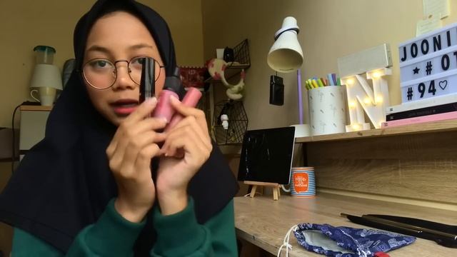 what's in my (tote) bag! ?✨ || ft. xxevesdaily смотреть онлайн