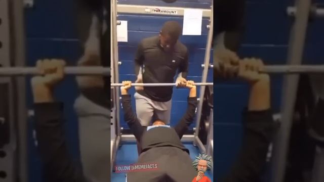 ?Смешные моменты пердежа смотреть онлайн