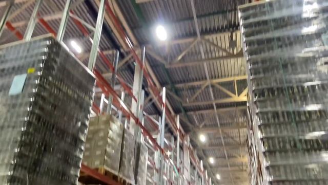 Монтаж системы видеонаблюдения на складе компании ПЭК смотреть онлайн