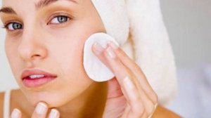 Почему кореянки не вытирают лицо после умывания: 4 секрета по уходу за кожей, которые стоит знать