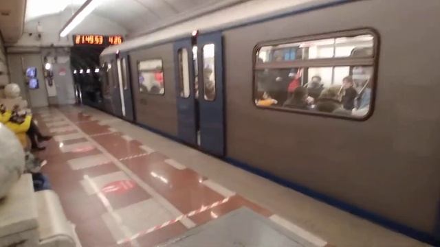 Отправление поезда 81-760 От станций Парк победы // 10 Апреля 2021 смотреть онлайн