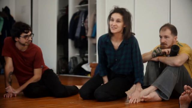 УроКИ (контактной импровизации) часть 12 "продолжение управления центром партнера" смотреть онлайн