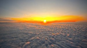 КАСАЯСЬ ОБЛАКОВ