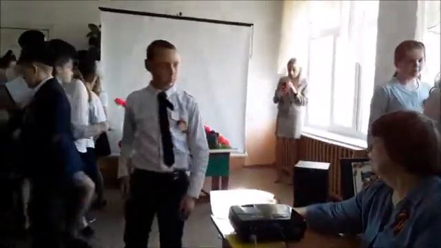 #Торжественная линейка, посвящённая 77 ой годовщине Великой Победы смотреть онлайн