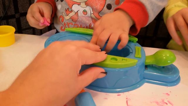 Фабрика пироженых. Волшебный пластилин. смотреть онлайн