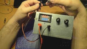 Самый доступный Лабораторный блок питания от 0 до 30 в, с защитой от КЗ.