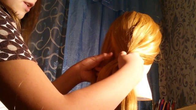 Как плести простую косичку!!! смотреть онлайн