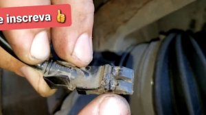 Como soltar o chicote do sensor do ABS Renault Sandero ?