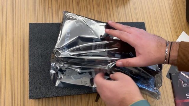 ASUS TUF Gaming GeForce RTX™ 3070 Ti 8GB Unboxing and Hands On смотреть онлайн