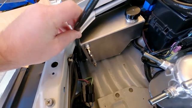 Giving the R32 GTR a Swirly! / Swirl Pot Install смотреть онлайн