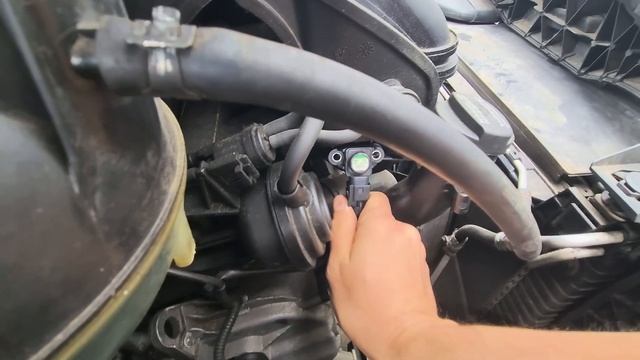 How to Replace MAP Sensor on Mercedes-Benz Class B (Manifold Absolute Pressure Sensor) смотреть онлайн