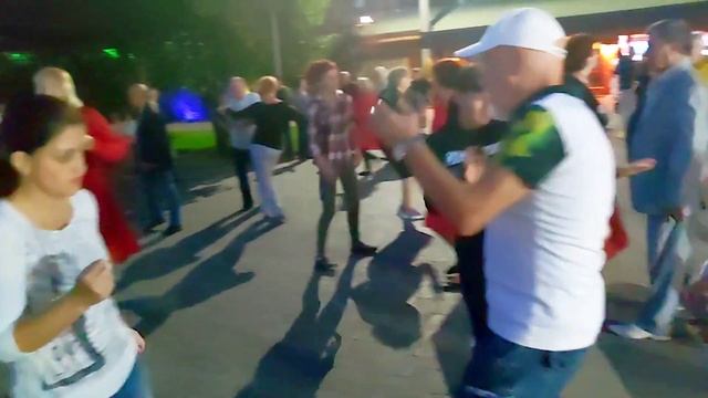 Odessa Одесса Танцы в парке Горького Сентябрь 2022 смотреть онлайн
