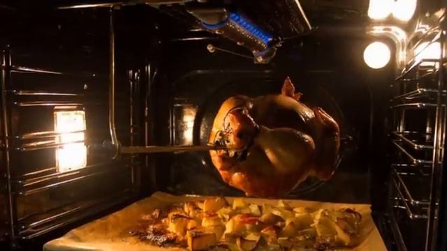 В газовой духовке низ пригорает а верх сырой? Что делать: все способы в одном видео. смотреть онлайн