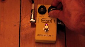 MXR DISTORTION +