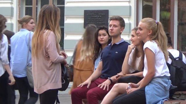 Знакомлюсь со СТУДЕНТКАМИ в Универе смотреть онлайн