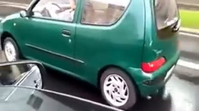 Девушка, Вы кажется что то забыли смотреть онлайн