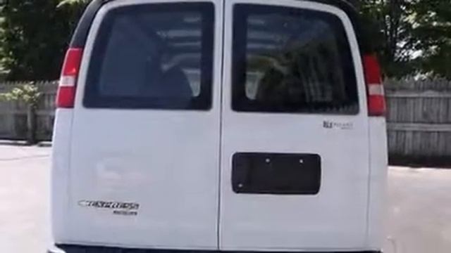 2013 Chevrolet Express Cargo Van in Springfield, MO 65807 смотреть онлайн
