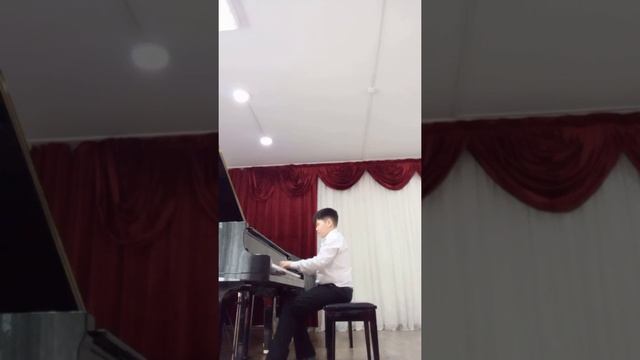 Каныбек Айдын/1 возрастная группа/Соло А. Хачатурян Сонатина (1 часть) Аида Исакова На перемене смотреть онлайн