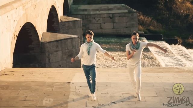ZUMBA/ЗУМБА - Santana Ft. Pitbull - Oye - OFFICIAL CHOREOGRAPHY смотреть онлайн