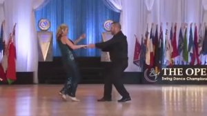 ты пришла в сиреневом платочке