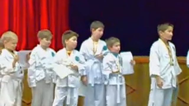 СОРЕВНОВАНИЯ 2009г нагрождение дипломами общее фото смотреть онлайн
