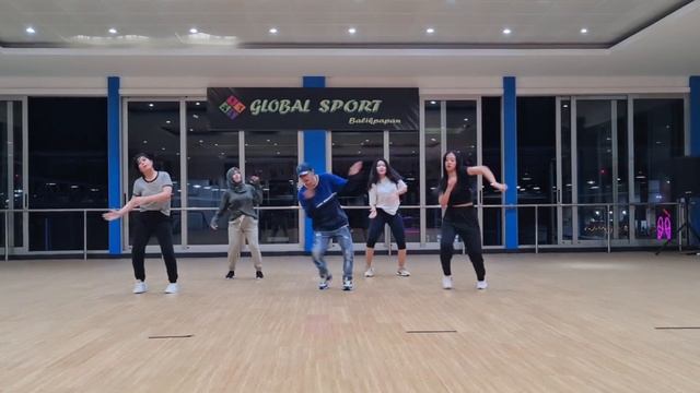 Daddy Yankee - Problema ? | ZUMBA | FITNESS | REGGAETON | DANCE | At Balikpapan