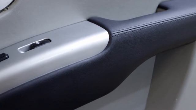 Перетяжка дверных подлокотников для HYUNDAI SantaFe 2 смотреть онлайн