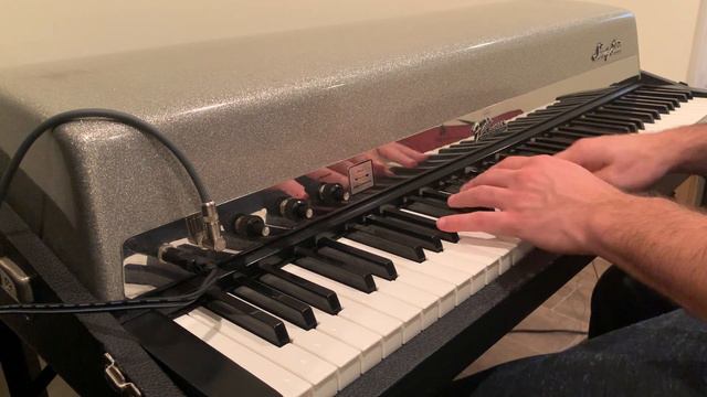 1960's Fender Rhodes Silver Sparkle-Top Stage Conversion смотреть онлайн