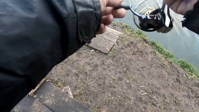 Что то стало холодать Ловля форели в ноябре. #1 смотреть онлайн