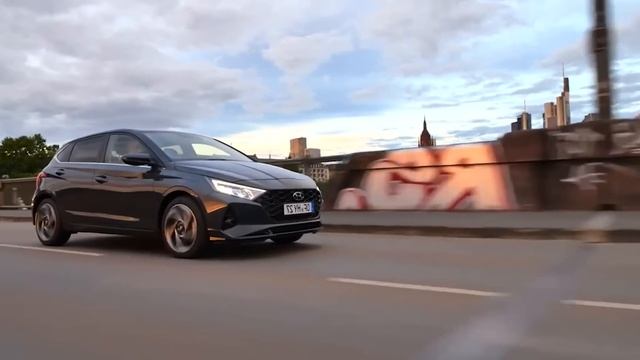 ¿QUE IMBECIL COMPRARÍA UN HYUNDAI I20? смотреть онлайн