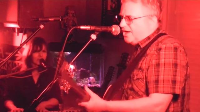 Wreckless Eric & Amy Rigby (The Guess Two) - No Sugar Tonight / New Mother Nature смотреть онлайн