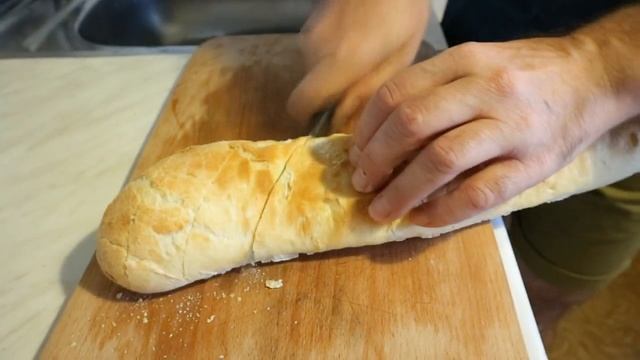 Чесночный хлеб к пиву за 15 минут