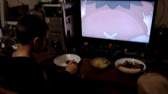 Vlog  01 10 2022 Трубы для полива убрали/Попкорн в духовке/Пирог с яблоками