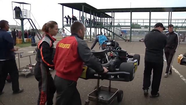 Одна из первых гонок после возвращения меня в картинг. Далекий 2015 год. смотреть онлайн