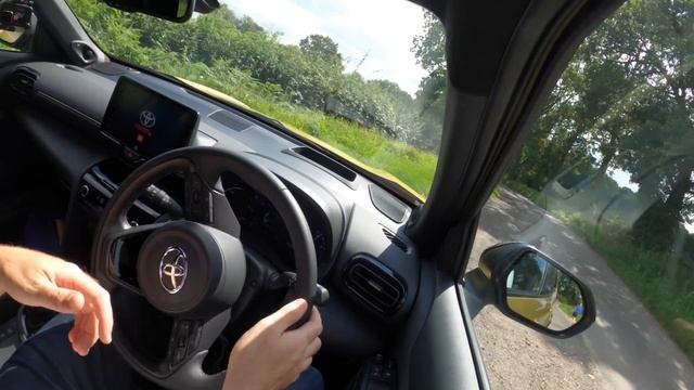 2021 Toyota Yaris Cross Review – a hybrid SUV that's fun to drive?! смотреть онлайн