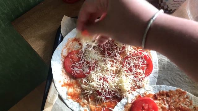 Pizza—минутка на тонком лаваше смотреть онлайн