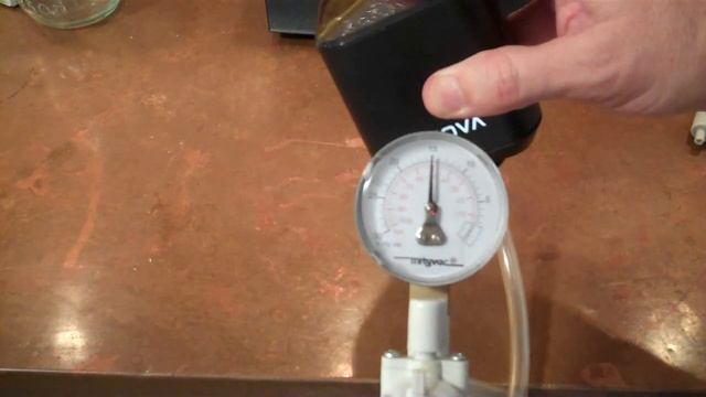 Using an Anova precision handheld vacuum sealer with FoodSaver jar sealer accessories смотреть онлайн