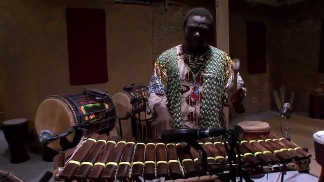 Balaphone Solo by Famoro Dioubate смотреть онлайн