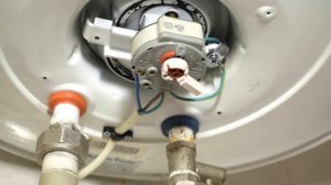 Бойлер Ariston. Чистка от накипи своими руками с соблюдением техники безопасности!