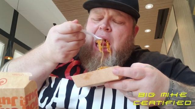 JOLLIBEE For the First Time Ever! My Filipino Food Reaction Video: Filipino Food Review смотреть онлайн