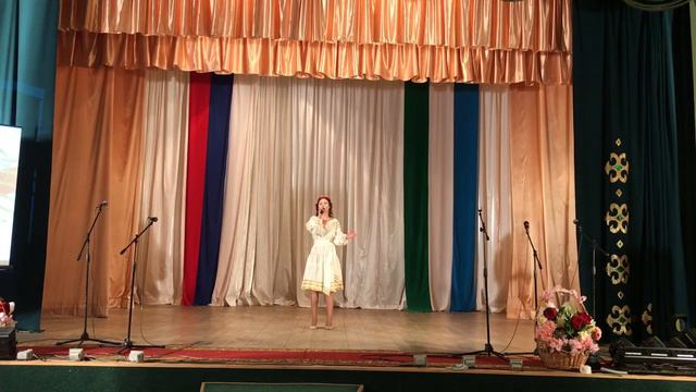 Эльвина Иксанова - "Гляжу в озёра синие" И.Шаферан - Л.Афанасьев смотреть онлайн