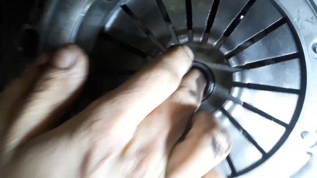 VW Golf 6 1.4 TSI - Eine neue Kupplung 2/2 #diy #tutorial #cars смотреть онлайн